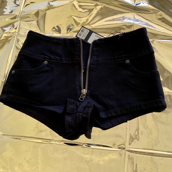 Carmar AUMARIE MID RISE Waisted denim Shorts - Picture 7 of 7